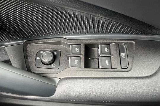 Volkswagen Tiguan Photo modix-75802f992686410fee4137d87345bb0a8eb3dc9c.jpg