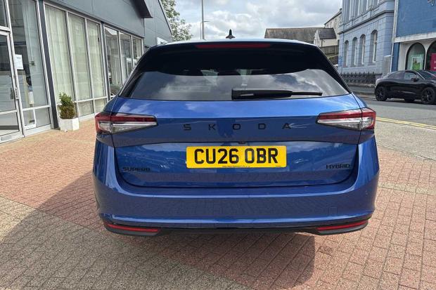 Used Skoda Superb Estate CU26OBR 8
