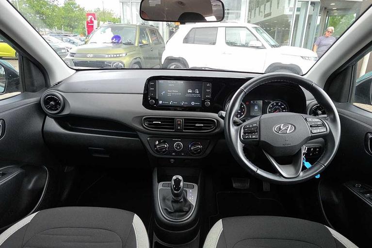 Used Hyundai i10 CV22OPO 4