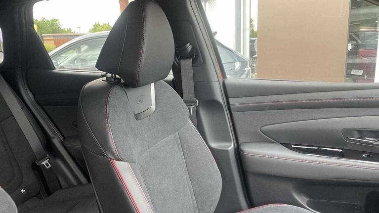 Used Hyundai TUCSON WO25KJX 23