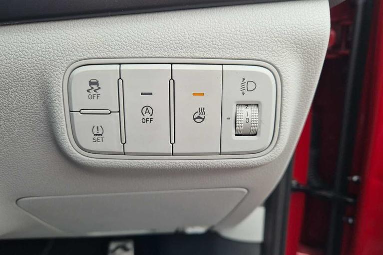 Used Hyundai BAYON WM74HHF 12