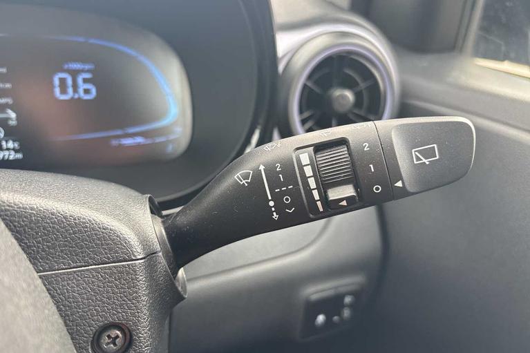 Used Hyundai i10 WN73TTE 28