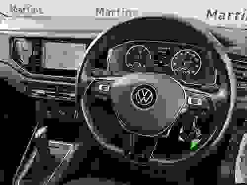 Volkswagen Polo Photo modix-7ecd2ff3e47da5d52b09a7737bef34e9f9bdd7ba.jpg