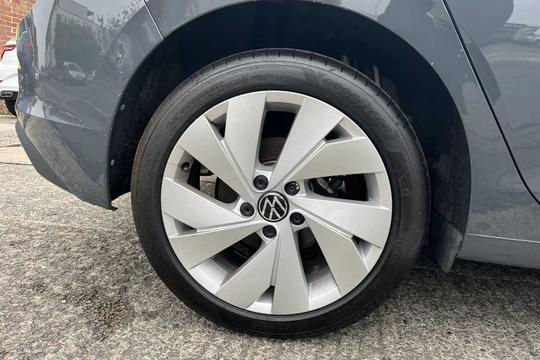 Volkswagen Golf Photo modix-7f3dec5ae20b50d0bda57b73a8a79dba78de0472.jpg