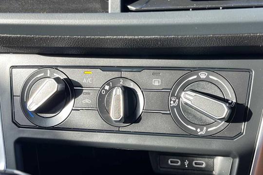 Volkswagen Polo Photo modix-81ebfa1d5c0f626a33b782938e7559003110ee87.jpg