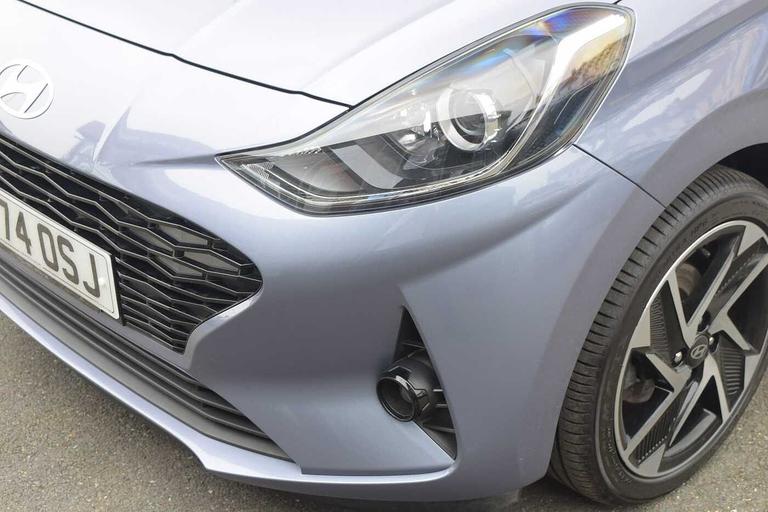 Used Hyundai i10 AV74OSJ 12
