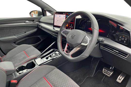 Volkswagen Golf Photo modix-8695811874a1bcf75b1f5c930ad1b0b905a44937.jpg