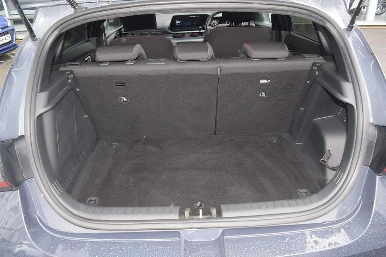 Used Hyundai i20 GU71XMO 16
