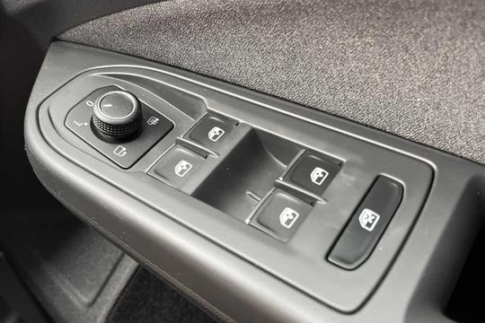 Volkswagen Golf Photo modix-8946386fba87c4f95d8c789bd510df577f2c20f4.jpg