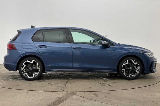 Volkswagen Golf Photo modix-8b4a4e5e74133585f7bfd6f66c6b403bdab1d6a7.jpg