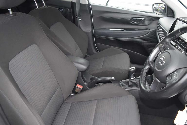 Used Hyundai i20 GY23WPV 18