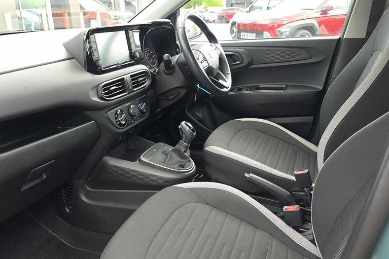 Used Hyundai i10 CV22OPO 2