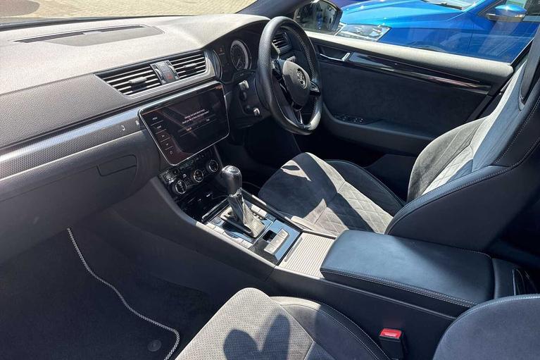 Used Skoda Superb VN68FHR 2