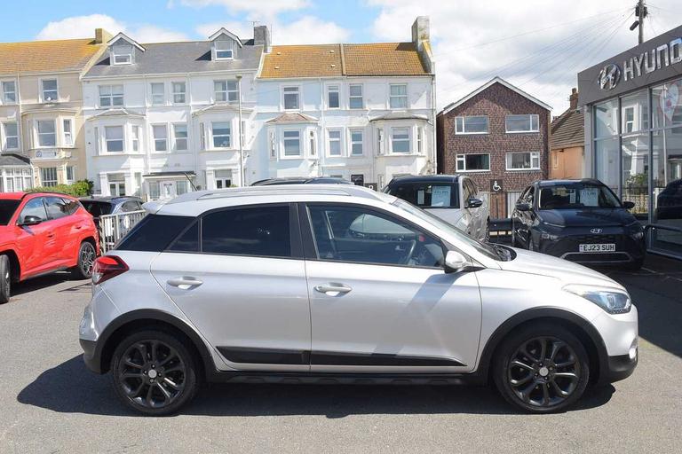 Used Hyundai i20 GY17HVP 7
