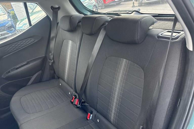 Used Hyundai i10 WP74MYA 9