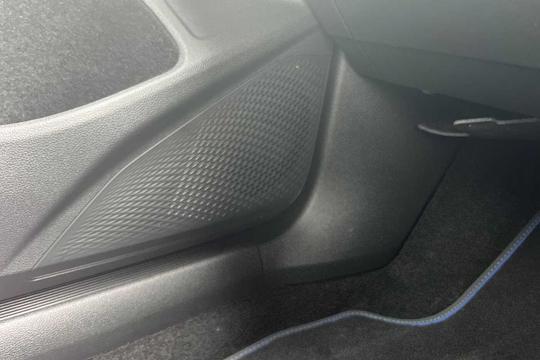 Volkswagen Golf Photo modix-8e42e5a5dea2b9462eac2a2ab16a30a7ac48a60c.jpg