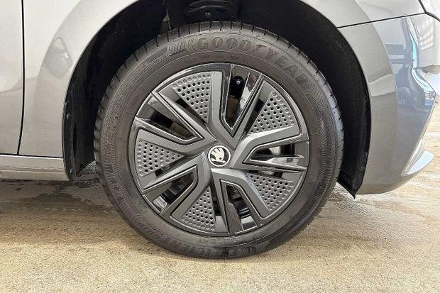 Used Skoda Fabia KY26LTA 5