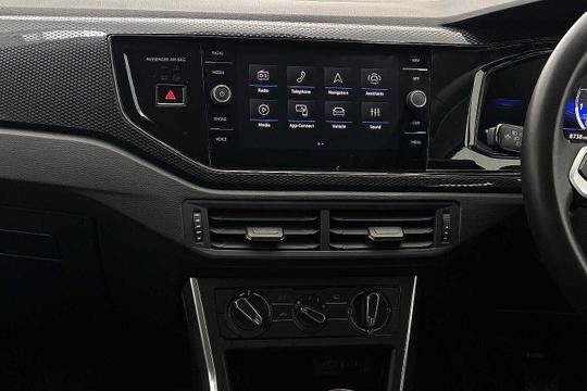Volkswagen Polo Photo modix-92accace2d1e223ffb2d835d5591b65f46450bc9.jpg