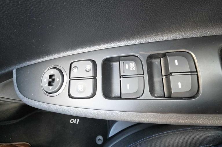 Used Hyundai i10 WP68EOS 15