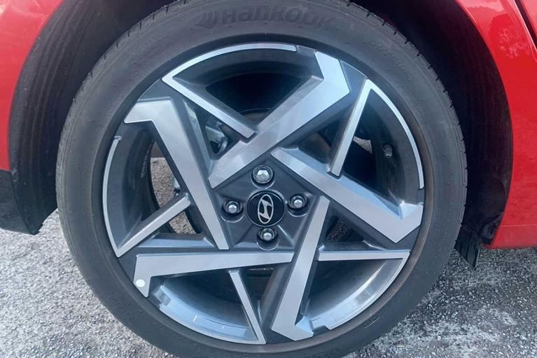 Used Hyundai i20 WU75JZT 6