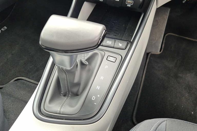 Used Hyundai BAYON WM74HHF 20