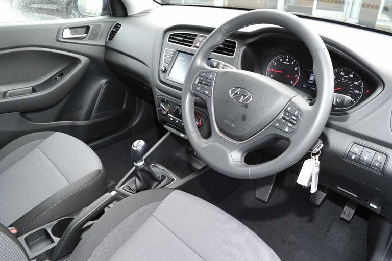 Used Hyundai i20 GV68WDR 8