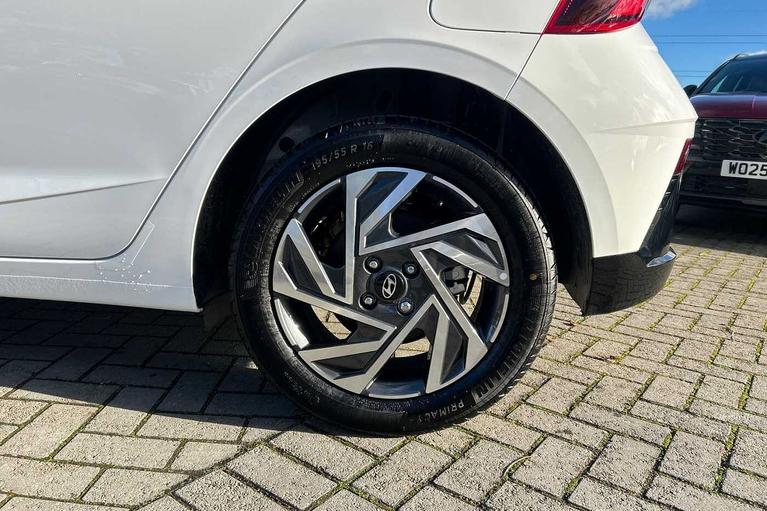 Used Hyundai i20 WR75UNV 9