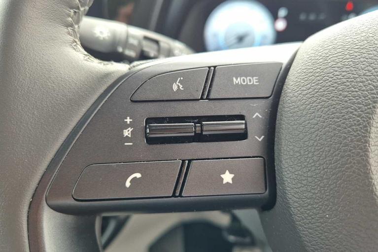 Used Hyundai BAYON WM74HHF 14