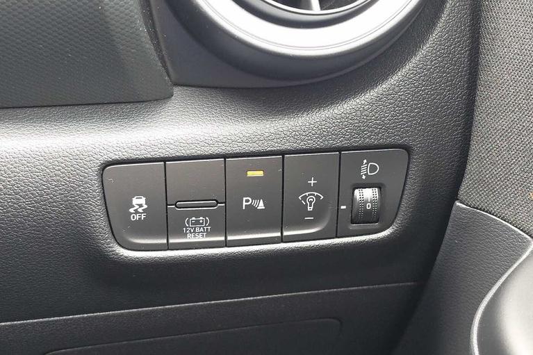 Used Hyundai KONA WU72RZL 20