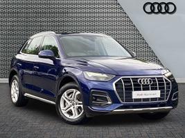 Used 2024 Audi Q5 Sport 50 TFSI e quattro 299 PS S tronic Navarra Blue Metallic