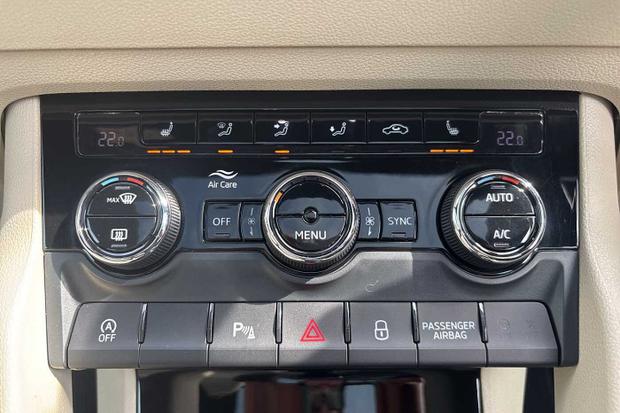 Used Skoda Karoq CF18XLN 19