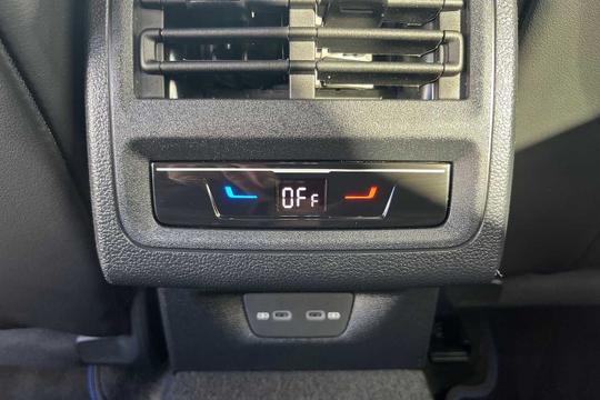 Volkswagen Golf Photo modix-a260be51ca0231e4efb43743b01cf0a6f088bd70.jpg