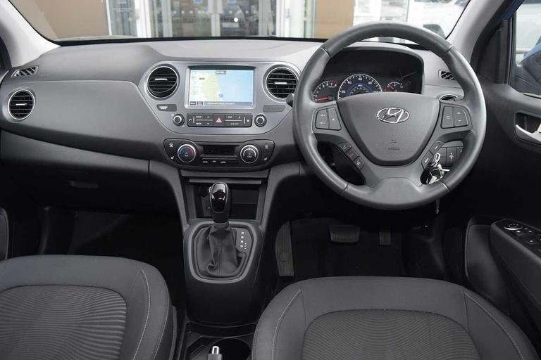 Used Hyundai i10 GU67UVH 17