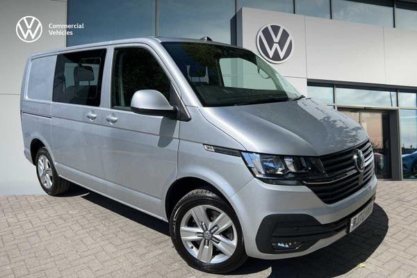 Used 2022 Volkswagen Transporter T32 Kombi Highline SWB 150 PS 2.0 TDI 7sp DSG *Electric side doors* Reflex silver at Martins Group