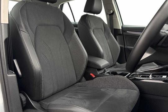 Volkswagen Golf Photo modix-a6cf1b4c3c271652b0fc50c86719c21454dd28a6.jpg