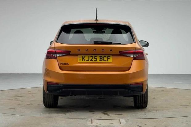 Used Skoda Fabia KJ25BCF 8