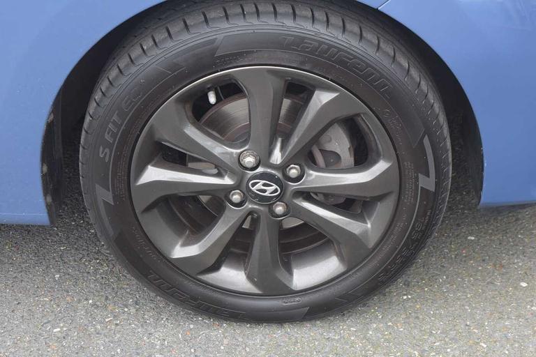 Used Hyundai i10 GU67UVH 5