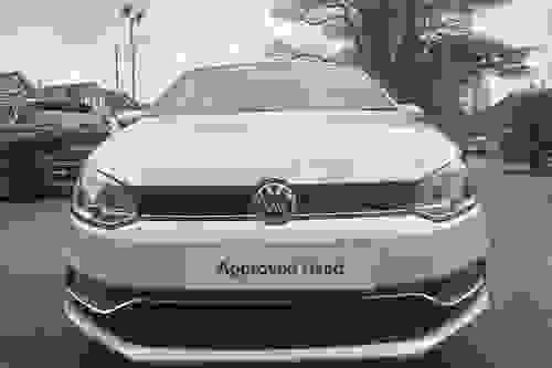 Volkswagen Polo Hatchback Photo modix-aa1bd815ff865f2e1f8950188beeda6d7b718091.jpg