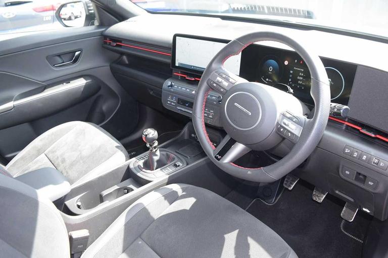 Used Hyundai KONA GX26YDJ 17