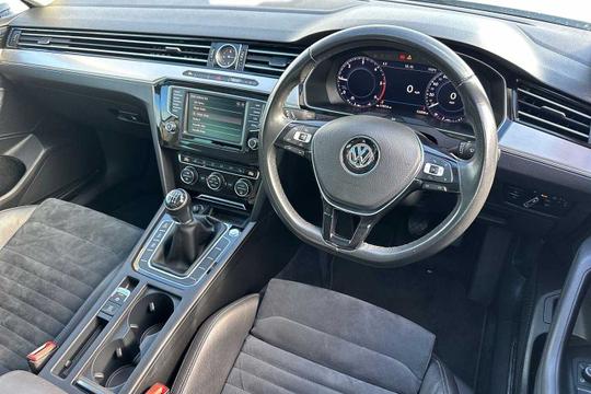 Volkswagen Passat Photo modix-ab3a13c35186dd0f96ef2ff3b505c77ebed54c65.jpg