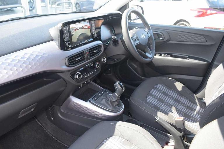 Used Hyundai i10 GX26YCM 12