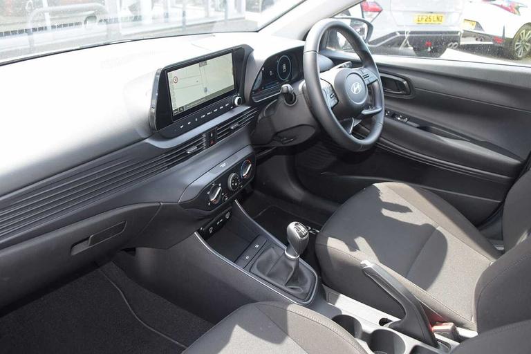 Used Hyundai i20 EK25UXN 12