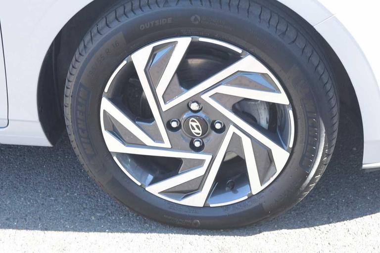 Used Hyundai i20 LB74PRZ 5