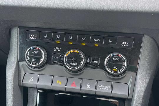 Skoda Karoq Photo modix-ae71e0487eff1b660cec3ed2e5f100c7551e8e51.jpg