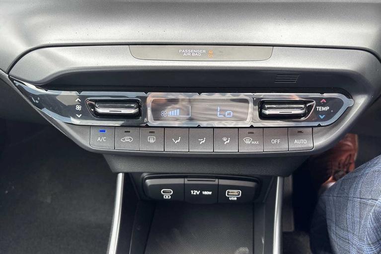 Used Hyundai i20 WR25BBN 15