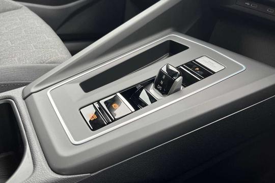 Volkswagen Golf Photo modix-afd559fb188c747644b9b5a63c6e25e0d67535ce.jpg