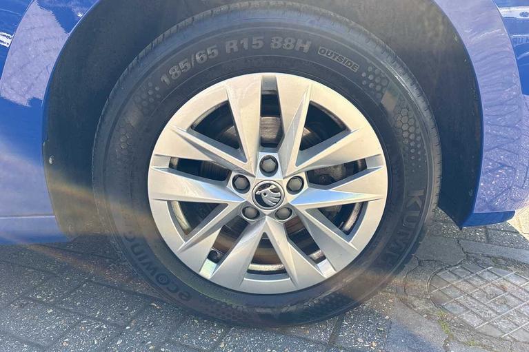Used Skoda Fabia WU24UOM 5