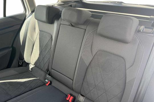 Volkswagen Golf Photo modix-b19d89a213687ad709cc37dfe88e688e23eacac4.jpg
