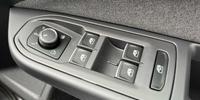 Volkswagen Golf Photo 16