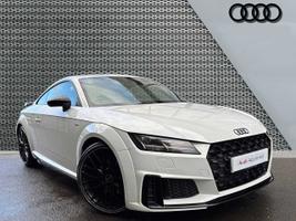 Used 2023 Audi TT Coup- Black Edition 40 TFSI  197 PS S tronic Glacier White Metallic